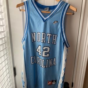 NORTH CAROLINA #42 Basketball Jersey!
